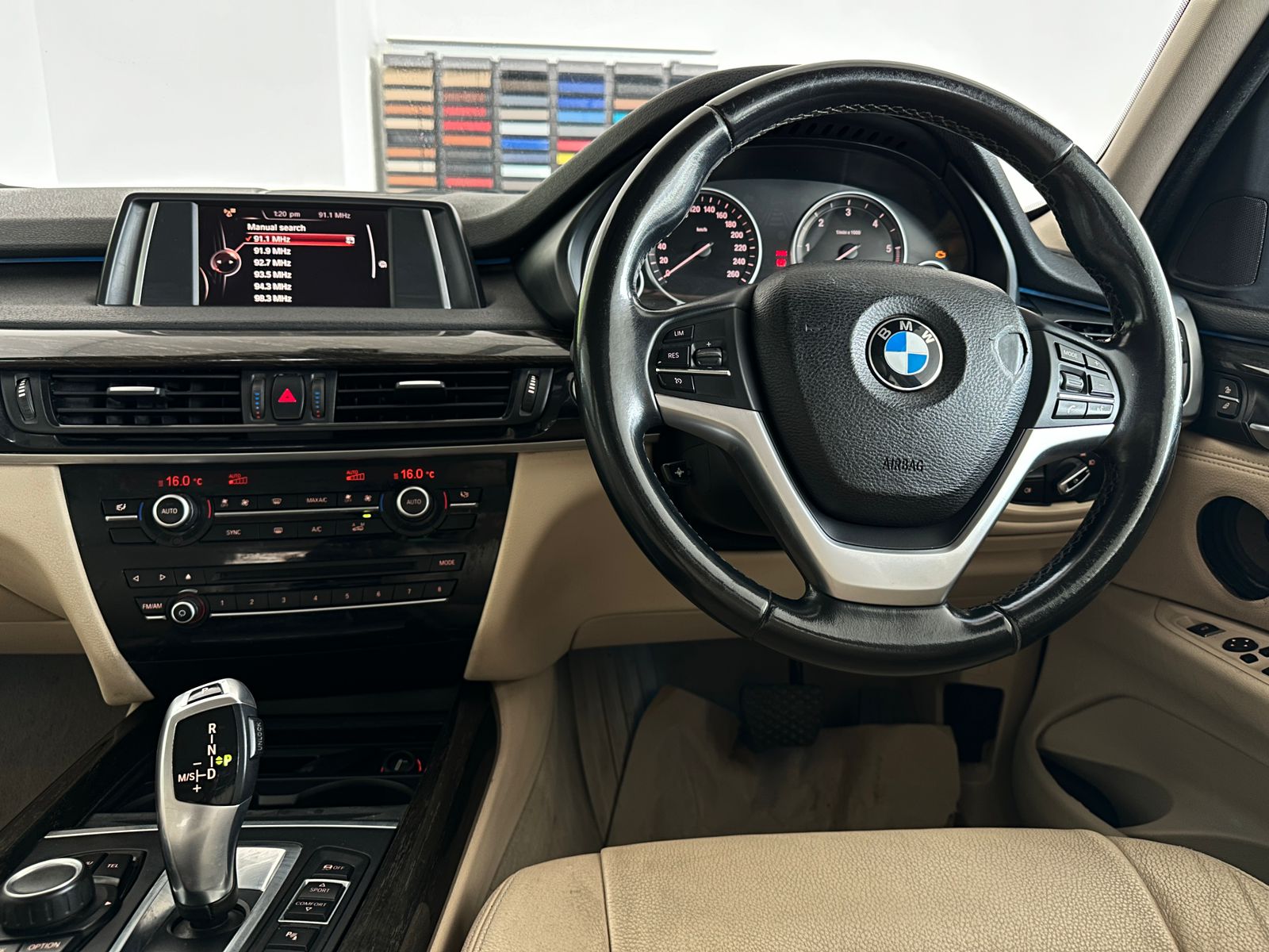 BMW X5 - 2015 model - 91439 kms steering