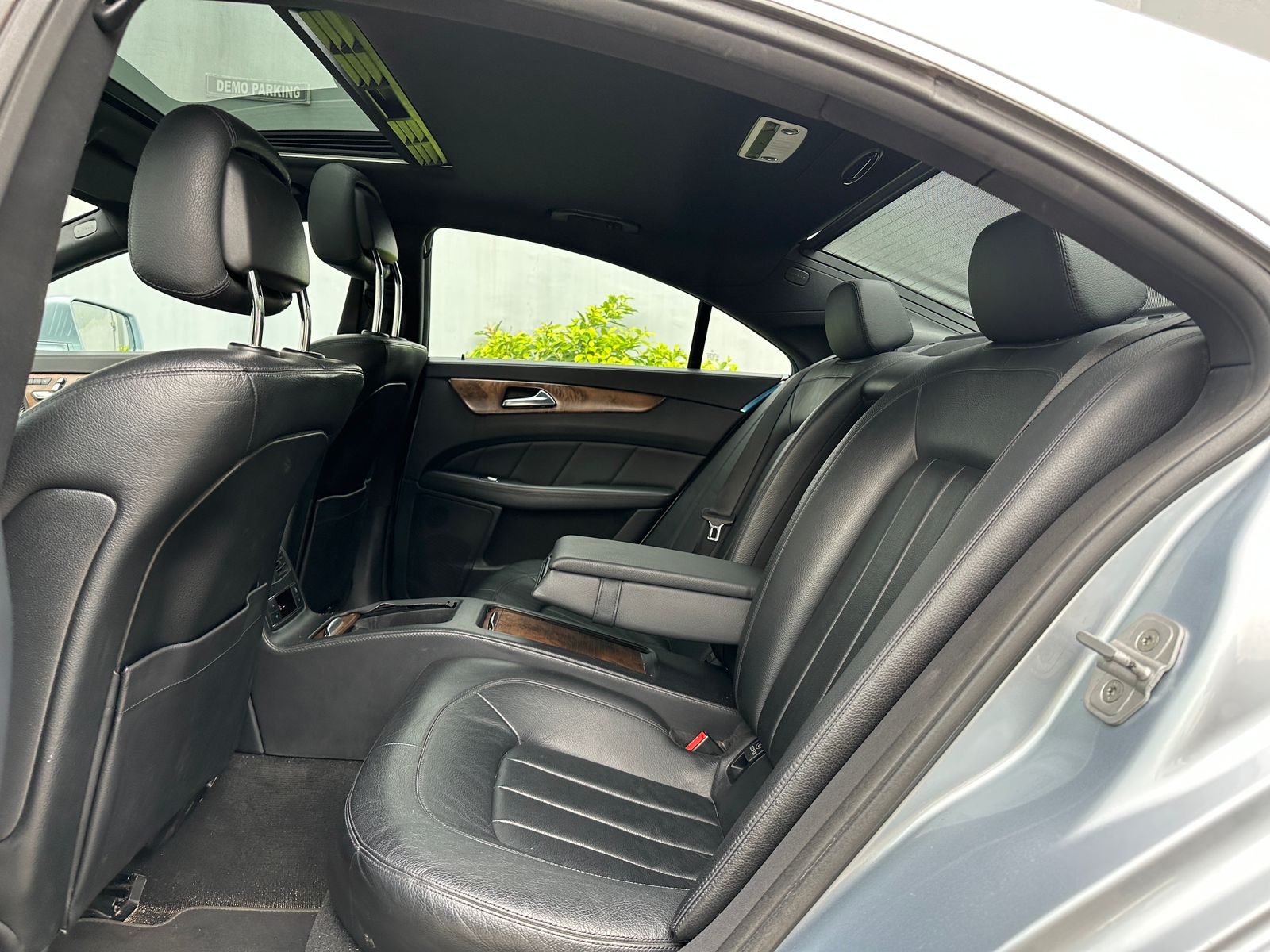 Mercedes benz CLS - 2016 model - 38261 kms back seat