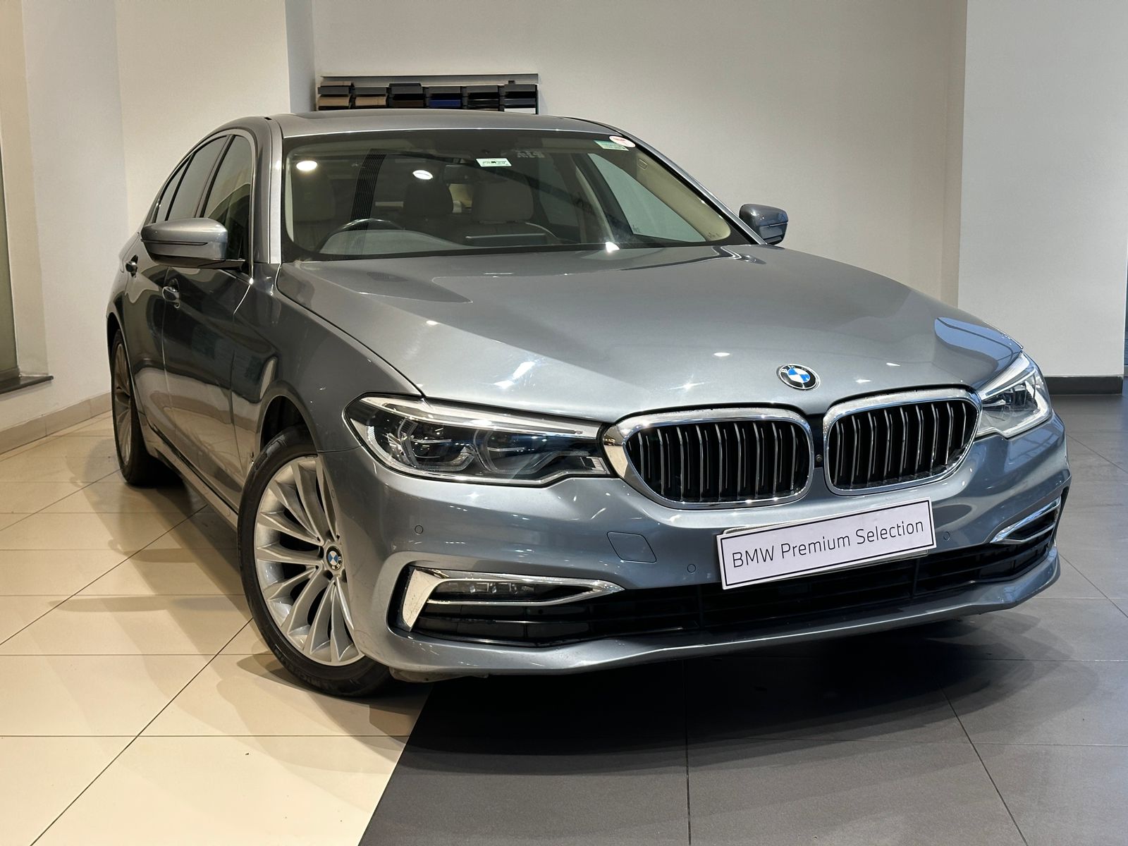 BMW 520d luxury like - 2020 model -43395kms