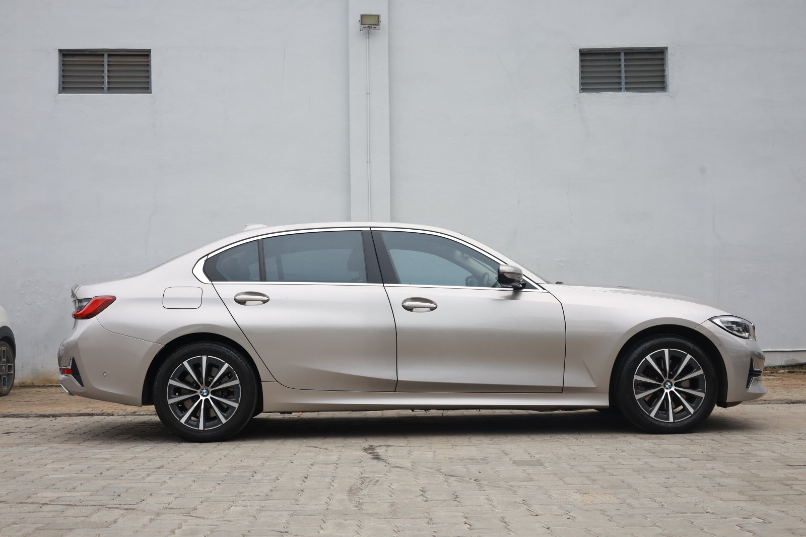 WhatsApp Image 2025-11-22 at 11.35.42 (2)